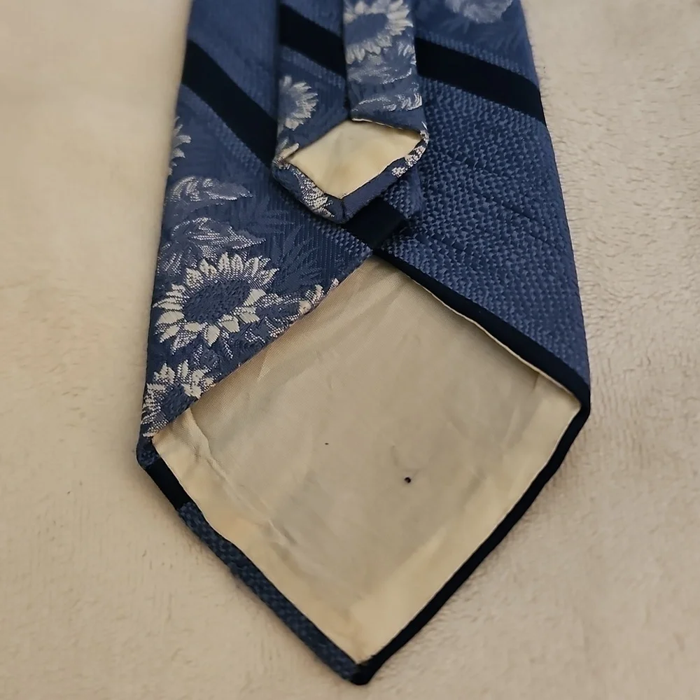 Sears wide elevate